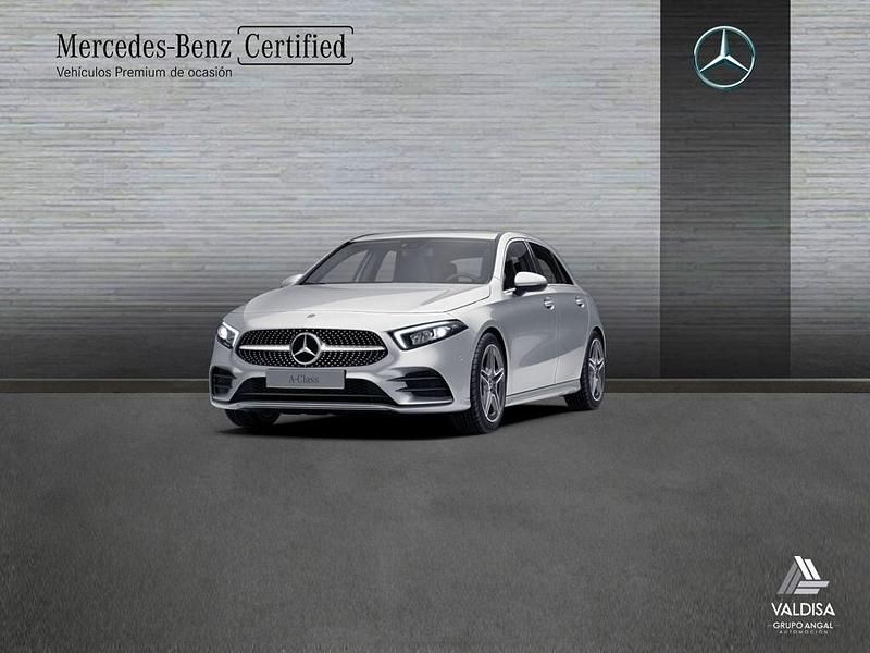 Usado Mercedes A200 AMG line 150 CV (110 kW) 2021 Gris / plateado Berlina