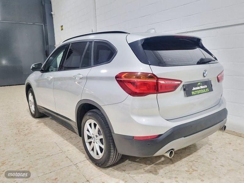 Usado BMW X1 Comfort Edition 150 CV (110 kW) 2018 Gris SUV