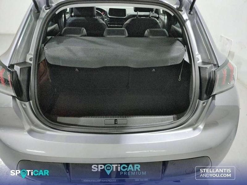 Usado Peugeot 208 Allure 101 CV (74 kW) 2023 Gris Utilitario
