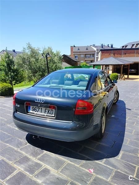 Usado Audi A6 150 CV (110 kW) 1998 Negro Berlina