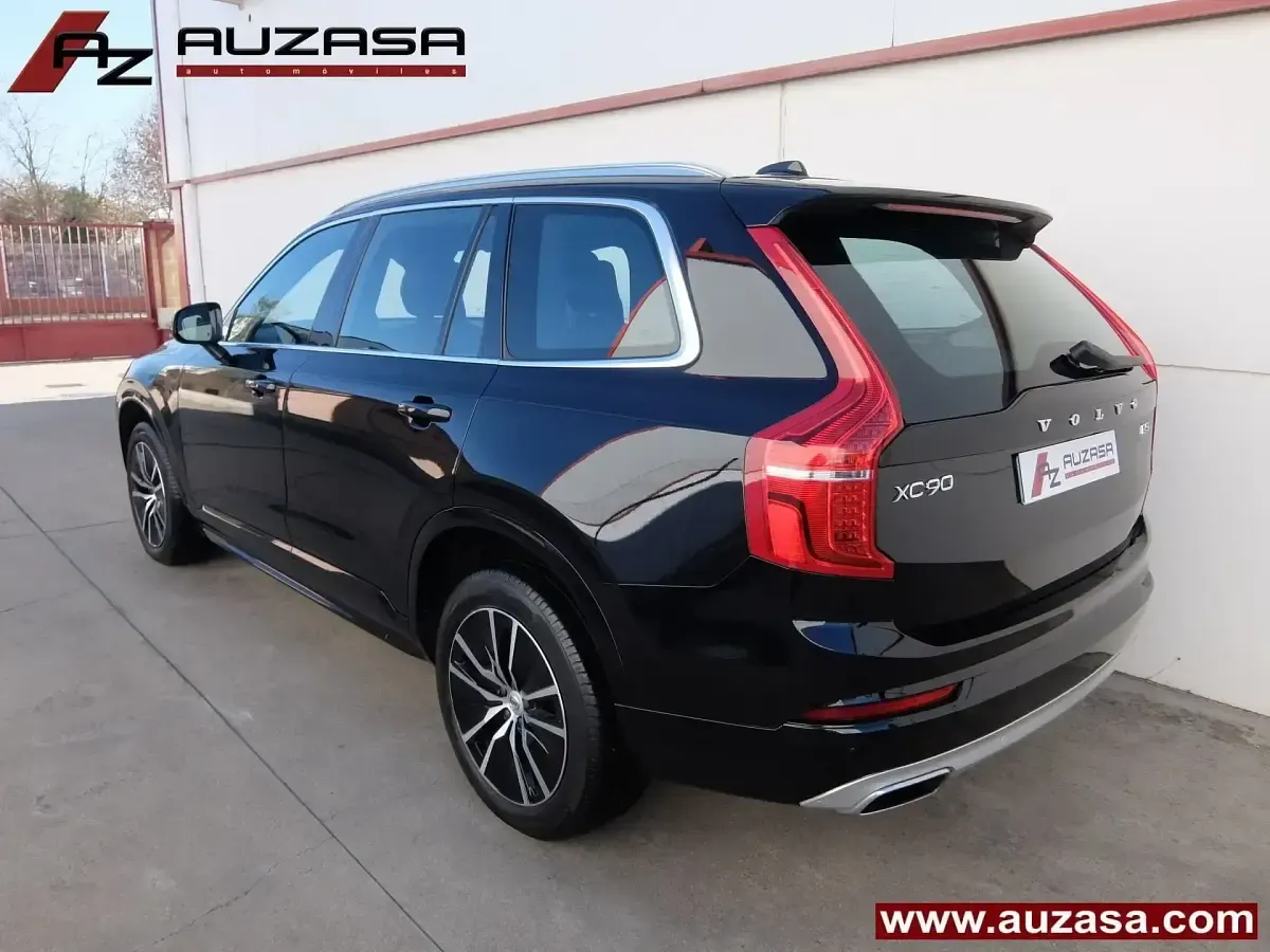 Usado Volvo XC90 Momentum 235 CV (172 kW) 2022 Negro SUV