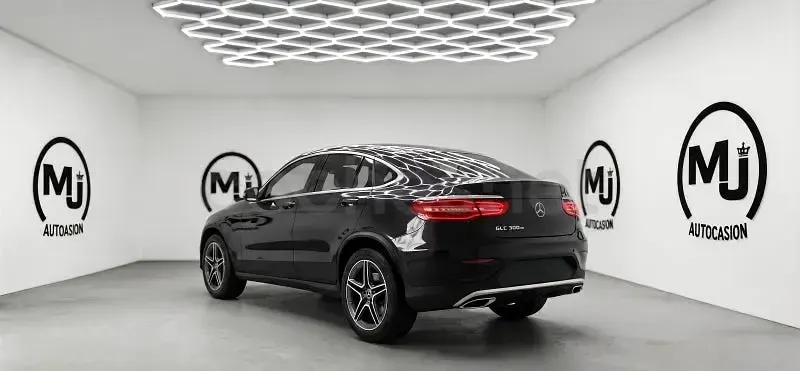 Usado Mercedes GLC300e 306 CV (225 kW) 2022 Gris / plata SUV