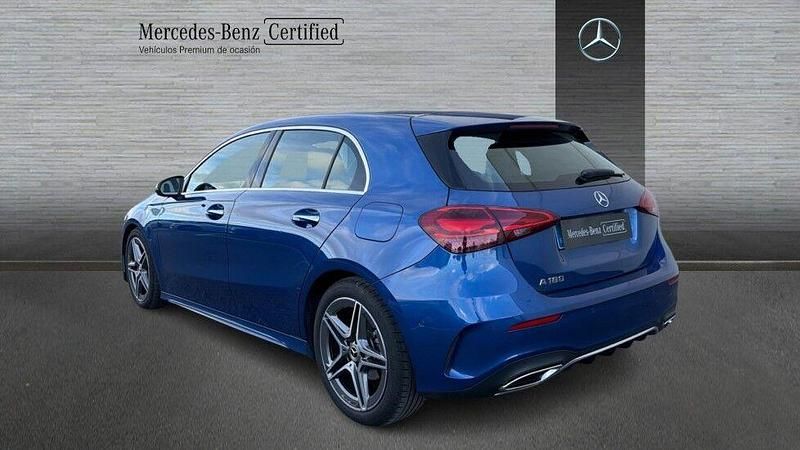 Usado Mercedes A180 136 CV (100 kW) 2025 Azul
