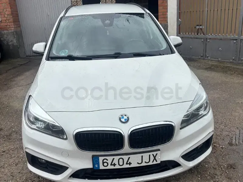 Käytetty BMW 218 Comfort Edition 150 HP (110 kW) 2015 Valkoinen Farmari