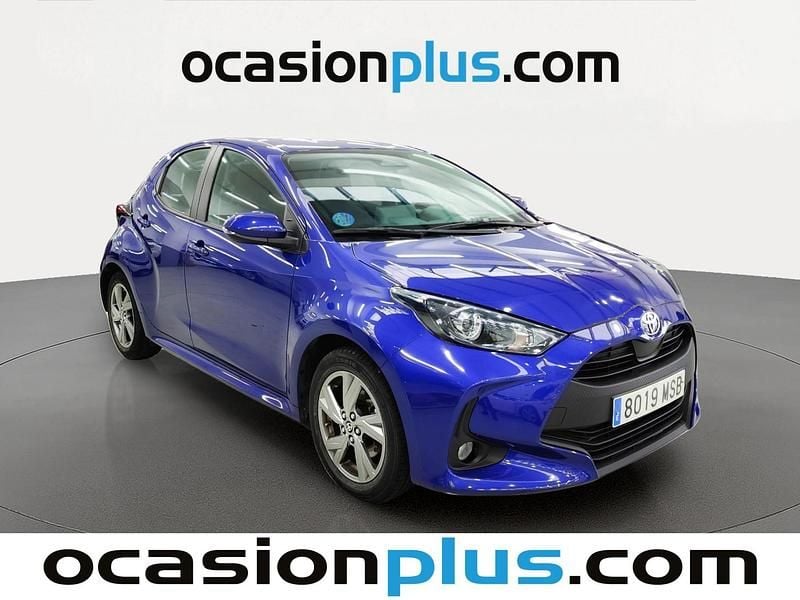 Usado Toyota Yaris Active 116 CV (85 kW) 2024 Azul Utilitario