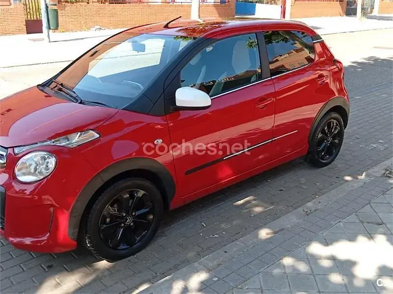 Usado Citroën C1 72 CV (52 kW) 2019 Rojo Utilitario