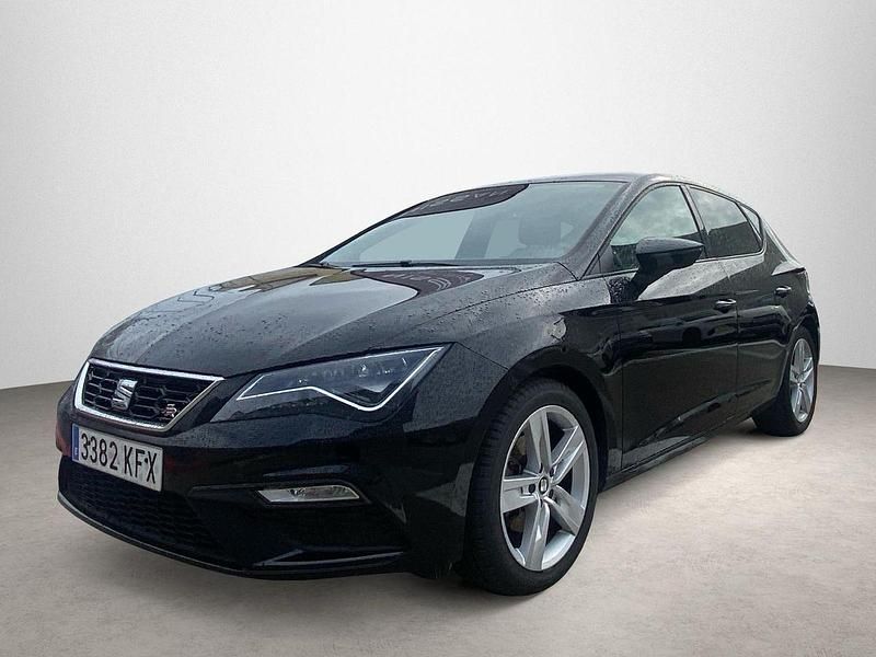 Usado Seat Leon FR 125 CV (91 kW) 2017 Negro Berlina