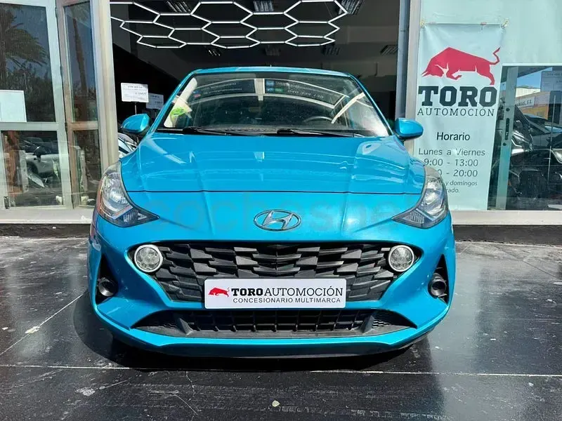 Usado Hyundai i10 67 CV (49 kW) 2022 Azul Utilitario
