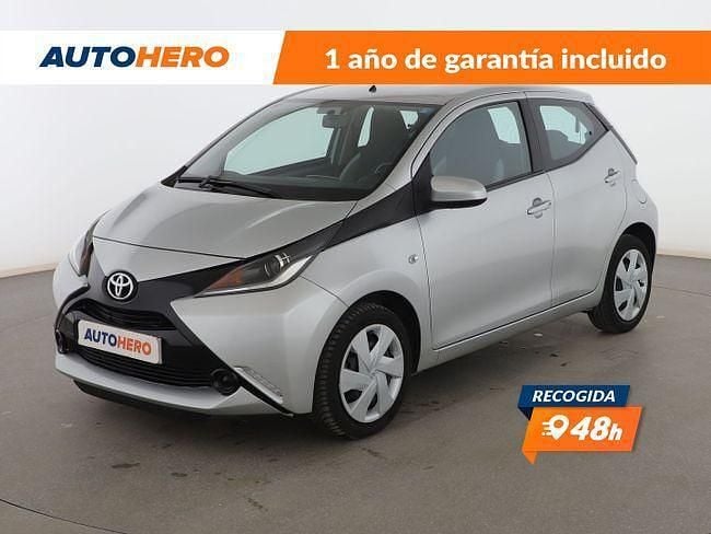 Gris Usado 2017 Toyota Aygo X-play Utilitario | 9299 € (Precio justo) - Imagen 1/3