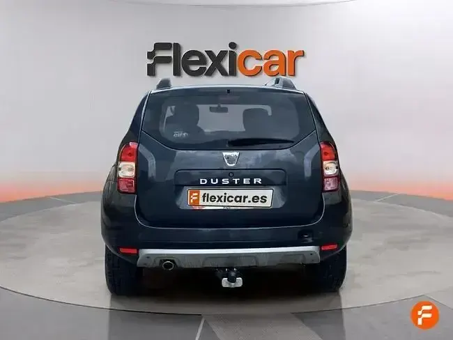 Usado Dacia Duster Lauréate 110 CV (80 kW) 2017 Gris SUV