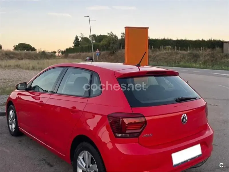 Usado VW Polo Advance 95 CV (69 kW) 2019 Rojo Utilitario