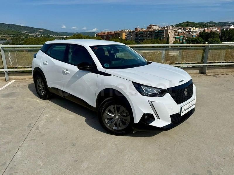 Usado Peugeot 2008 Allure 110 CV (80 kW) 2021 Blanco SUV