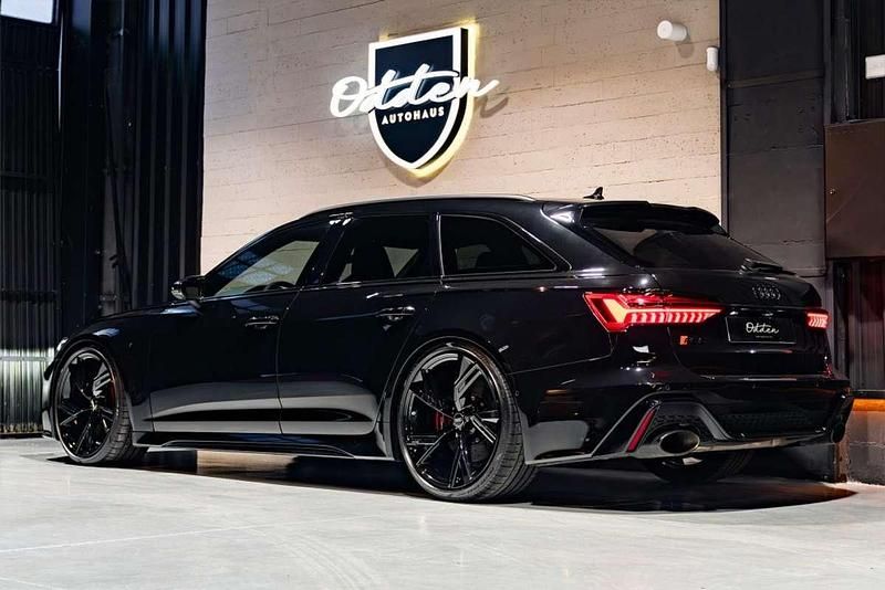 Usado Audi RS6 600 CV (441 kW) 2021 Negro Familiar