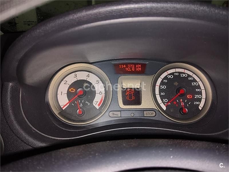 Usado Renault Clio II Authentique 60 CV (44 kW) 2005 Azul Berlina