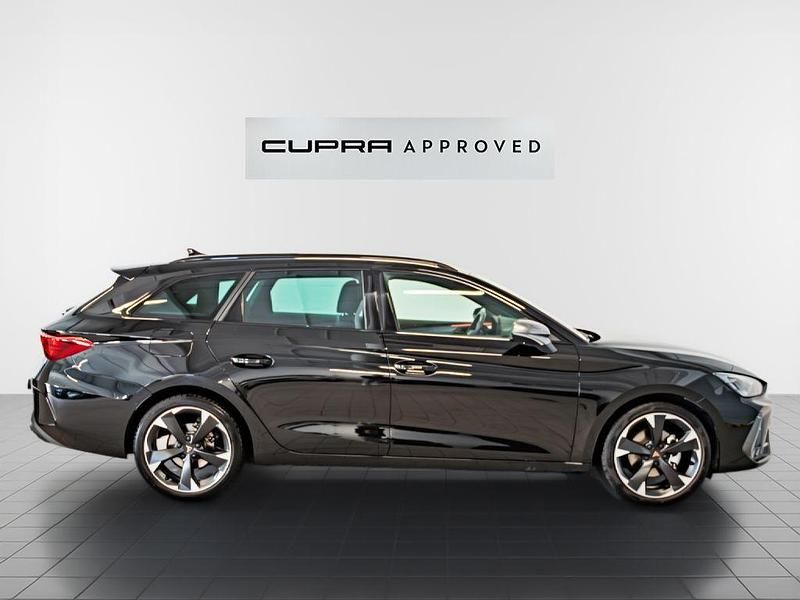 Usado Cupra Leon 150 CV (110 kW) 2024 Negro Familiar