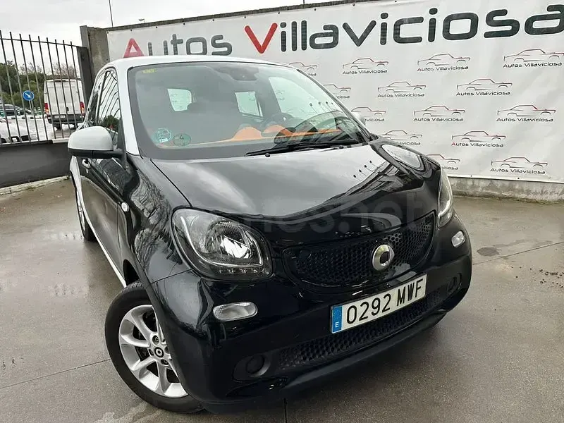 Usado Smart ForFour Passion 90 CV (66 kW) 2015 Negro Utilitario
