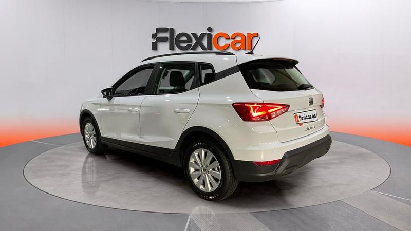 Usado Seat Arona Style 110 CV (80 kW) 2024 Blanco SUV
