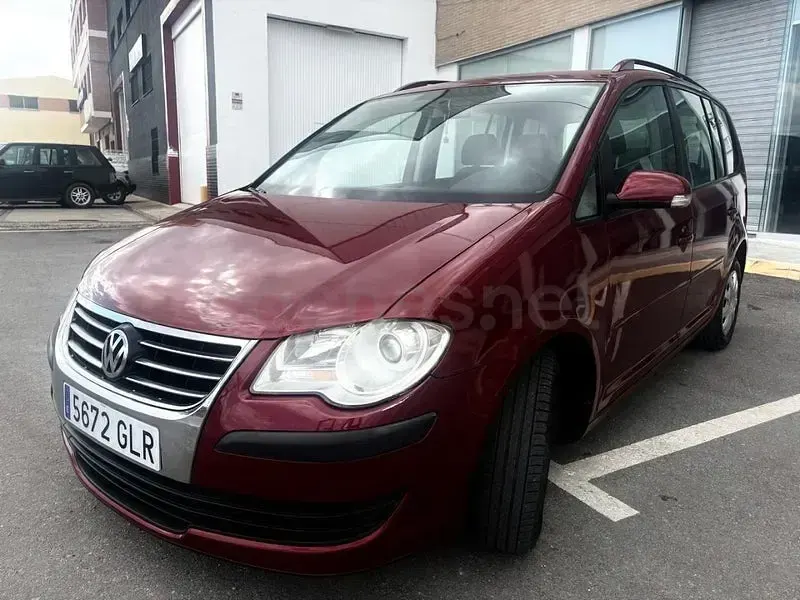 Usado VW Touran Edition 105 CV (77 kW) 2009 Granate Monovolumen