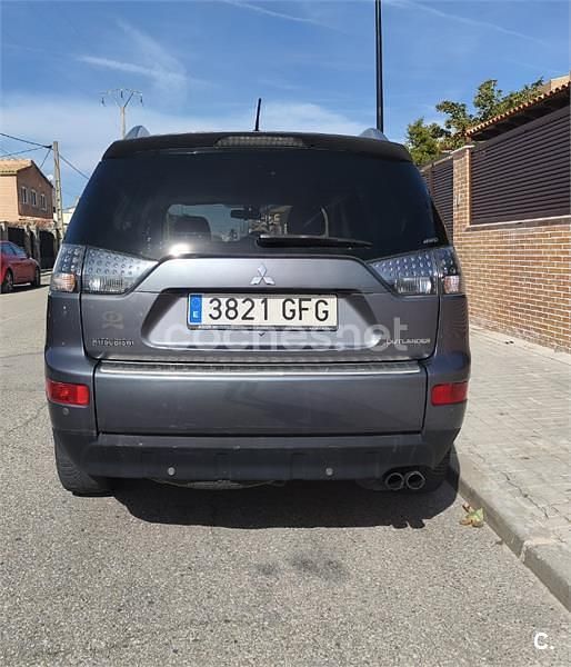 Usado Mitsubishi Outlander Intense+ 140 CV (102 kW) 2008 Gris / plata SUV