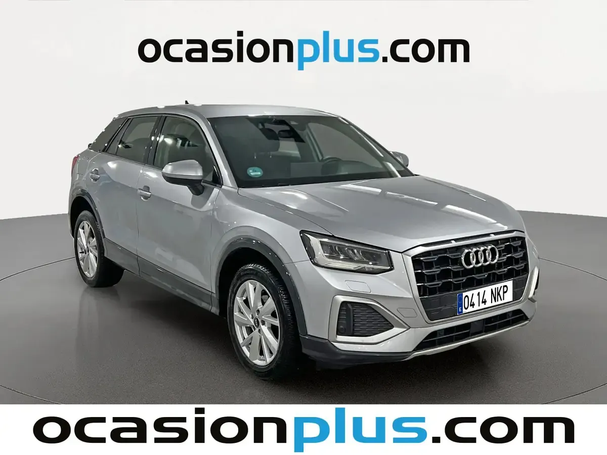 Usado Audi Q2 Advanced 150 CV (110 kW) 2023 Gris plata SUV