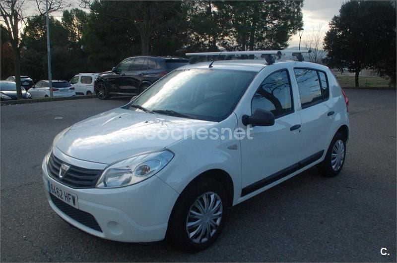Usado Dacia Sandero Lauréate 75 CV (55 kW) 2011 Blanco Berlina