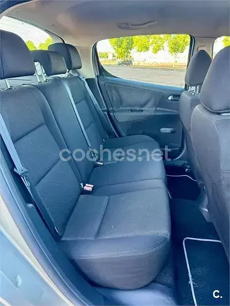 Begagnad Peugeot 207 95 HK (69 kW) 2009 Grå Sedan