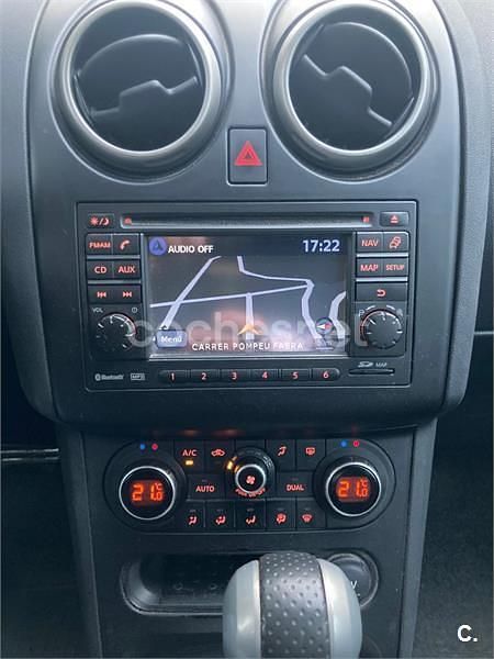 Usado Nissan Qashqai Premium Edition 150 CV (110 kW) 2011 Gris / plata SUV