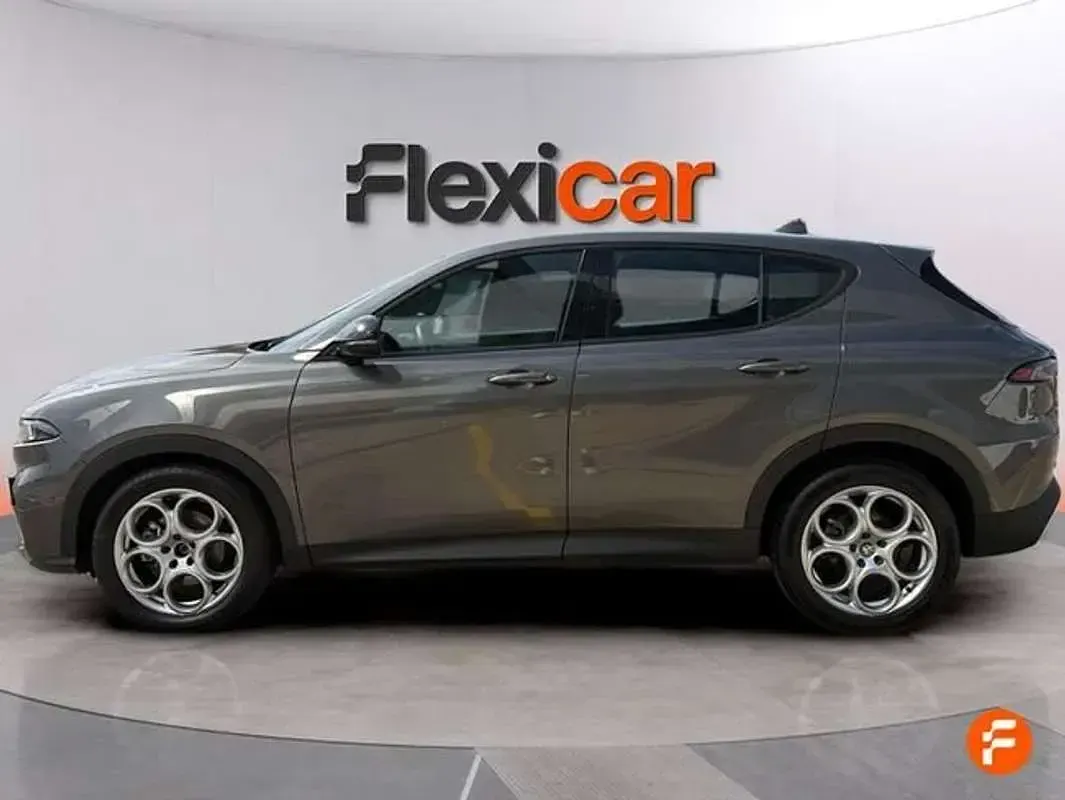 Usado Alfa Romeo Tonale Sprint 131 CV (96 kW) 2023 Gris SUV