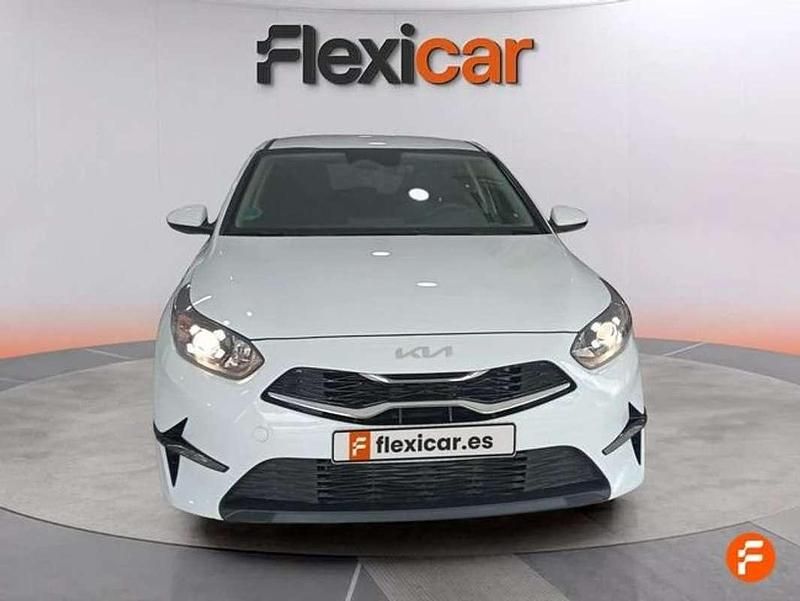 Usado Kia Ceed 101 CV (74 kW) 2024 Blanco Utilitario