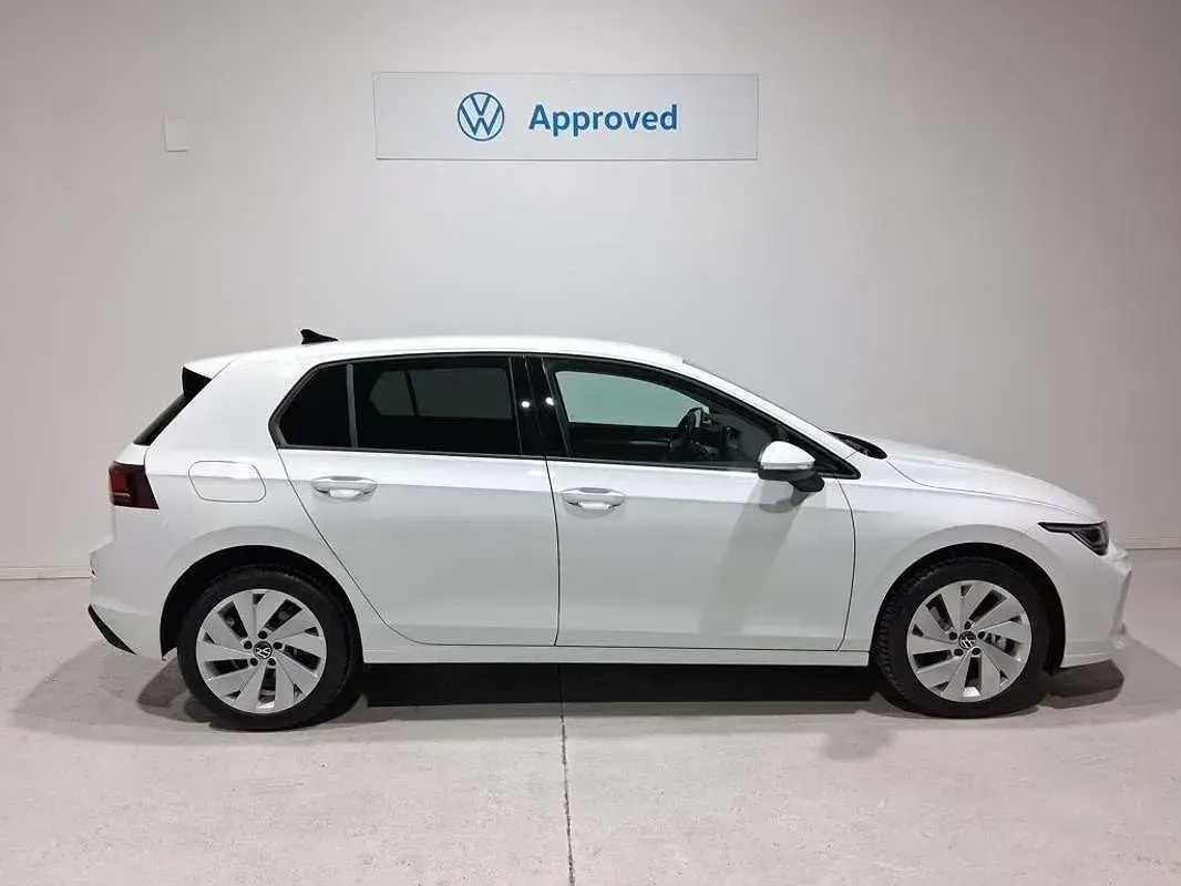 Usado VW Golf VIII Match 204 CV (150 kW) 2025 Blanco Berlina