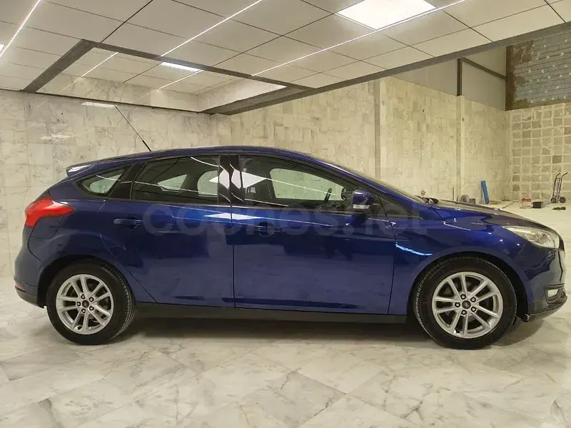 Usado Ford Focus Business Edition 125 CV (91 kW) 2017 Azul Berlina