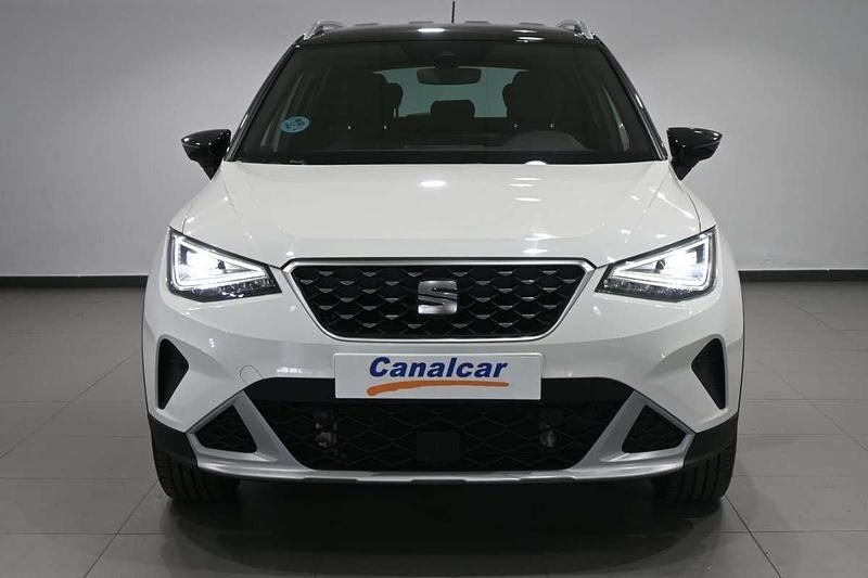 Usado Seat Arona Xperience 110 CV (80 kW) 2022 Blanco SUV