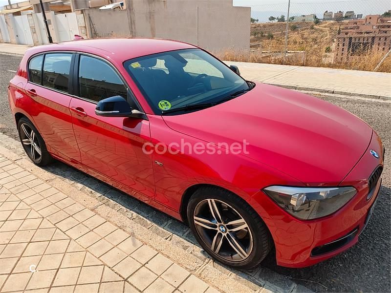 Rojo Usado 2012 BMW 118 Sport Line Utilitario | 9000 € (Super precio) - Imagen 1/4