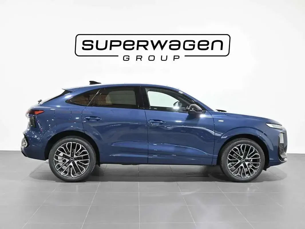 Nuevo Audi Q3 Sportback Sport 150 CV (110 kW) 2026 Azul SUV
