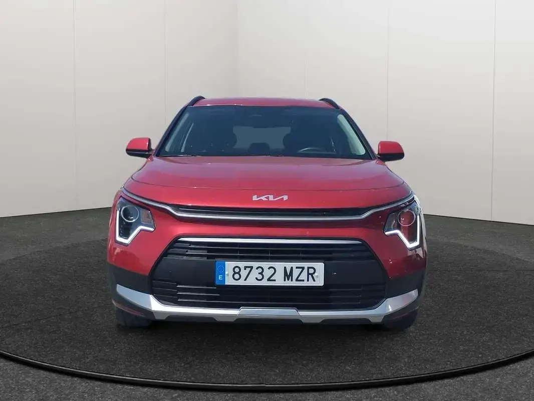 Usado Kia Niro 129 CV (94 kW) 2025 Rojo SUV