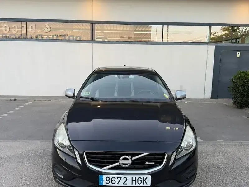 Usado Volvo S60 R-Design 115 CV (84 kW) 2011 Negro Berlina