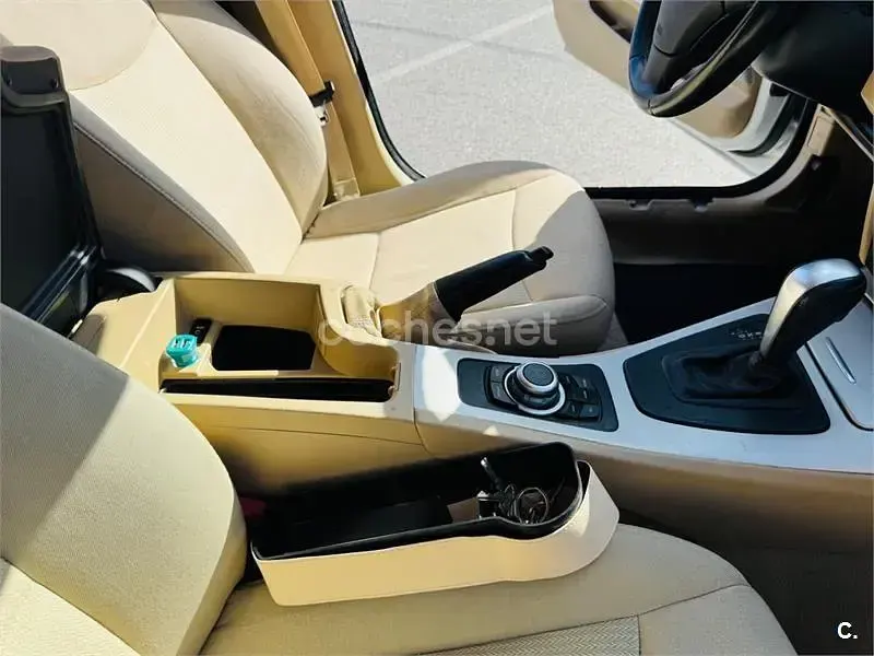 Usado BMW 318 129 CV (94 kW) 2008 Blanco Familiar