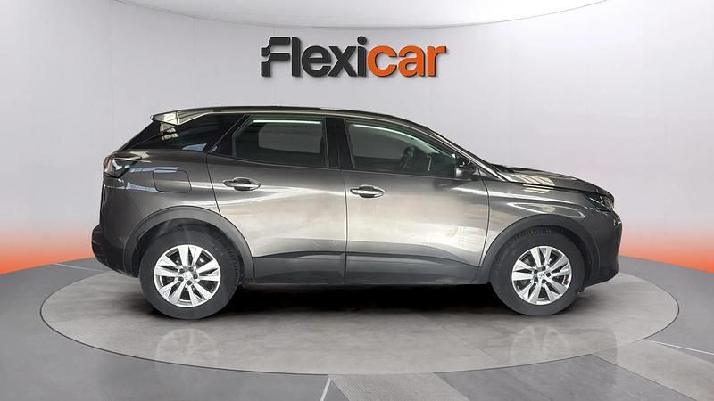 Usado Peugeot 3008 Active 131 CV (96 kW) 2022 Gris SUV