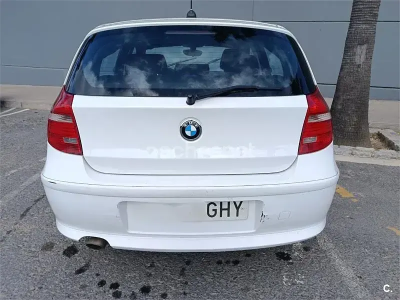 Usado BMW 118 122 CV (89 kW) 2008 Blanco Utilitario
