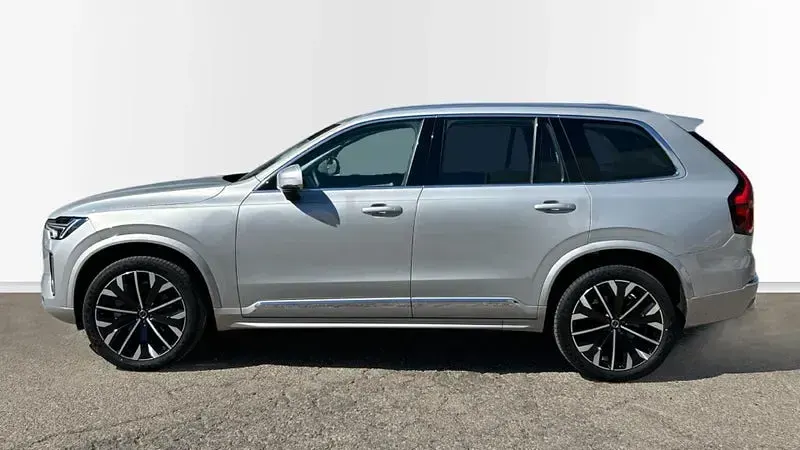 Usado Volvo XC90 Plus 250 CV (183 kW) 2025 Gris / plata SUV