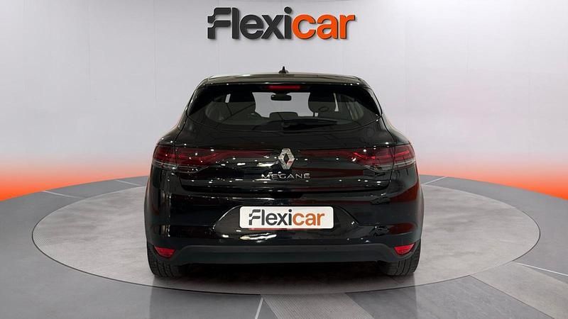 Usado Renault Mégane IV Business 116 CV (85 kW) 2021 Negro Berlina