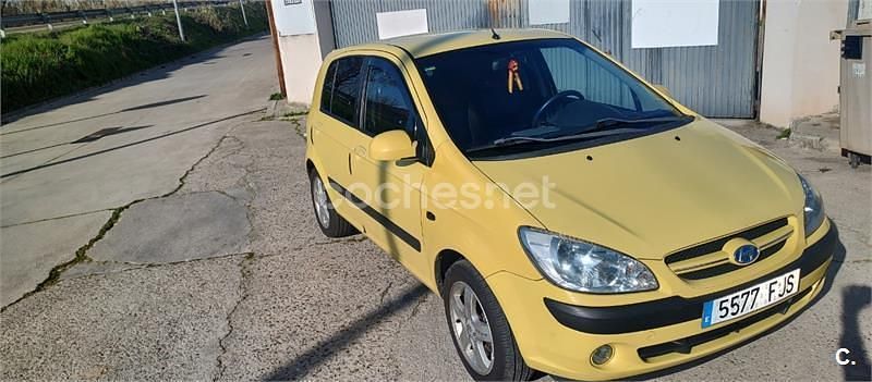 Usado Hyundai Getz GLS 110 CV (80 kW) 2006 Amarillo Utilitario