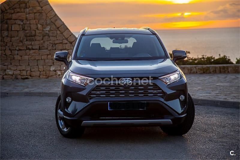 Usado Toyota RAV4 Hybrid Advance 218 CV (160 kW) 2021 Gris / plata SUV