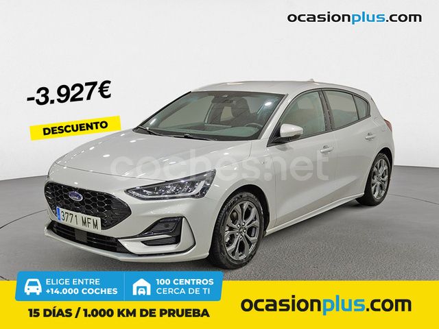 Gris / plata Usado 2023 Ford Focus ST-Line Berlina | 19.900 € (Precio justo) - Imagen 1/4