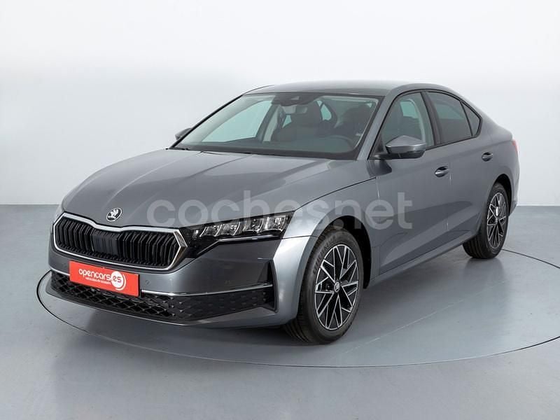 Gris Nuevo 2024 Skoda Octavia Selection Familiar | 29.900 € (Buen precio) - Imagen 1/4