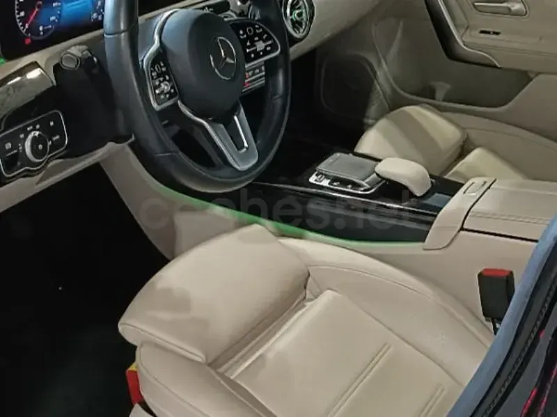 Käytetty Mercedes CLA200 Shooting Brake 150 HP (110 kW) 2020 Musta Farmari