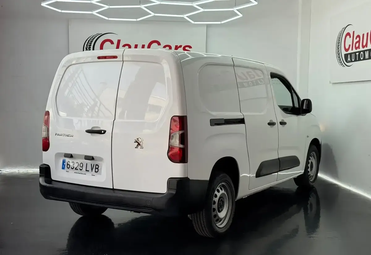 Usado Peugeot Partner S 100 CV (73 kW) 2022 Blanco Monovolumen