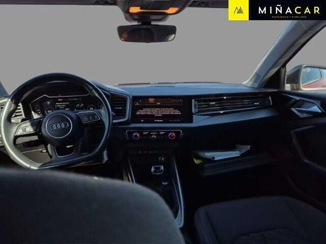 Usado Audi A1 Black Edition 110 CV (80 kW) 2023 Rojo SUV