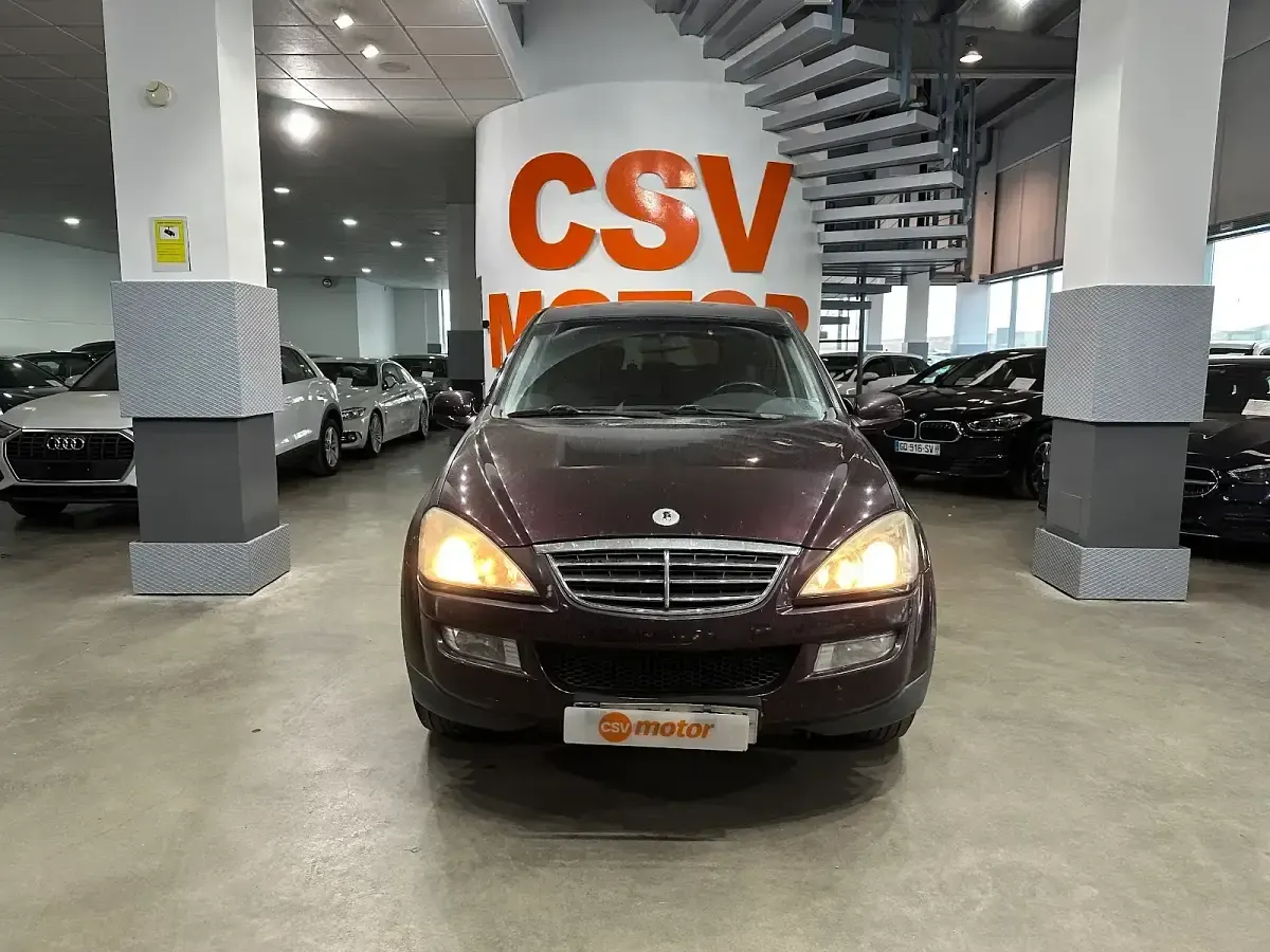 Usado SsangYong Kyron 141 CV (103 kW) 2008 Granate SUV