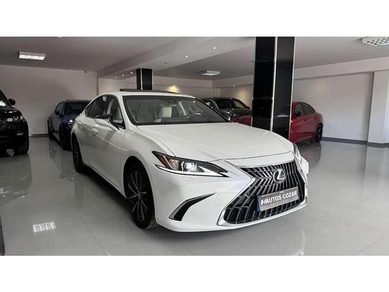 Usado Lexus ES300 218 CV (160 kW) 2024 Blanco Berlina